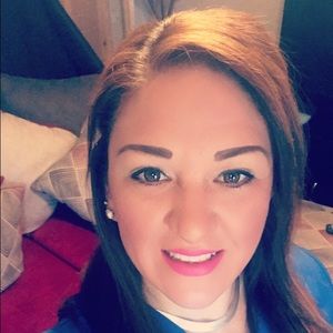 Meet your Posher, Yessenia