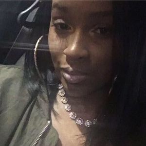 Meet your Posher, Chloe