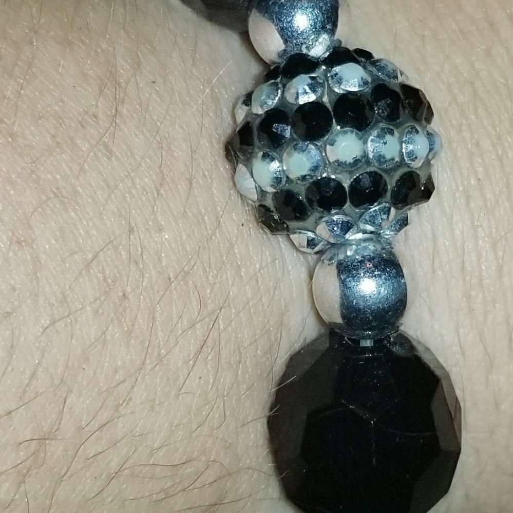 Pretty Bracelet - Picture 2 of 2