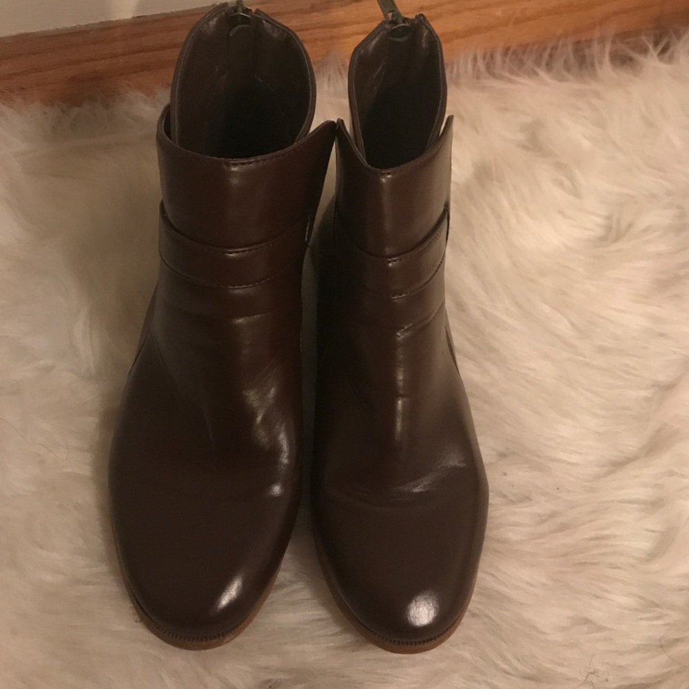 Ladies cute ankle boots size 8