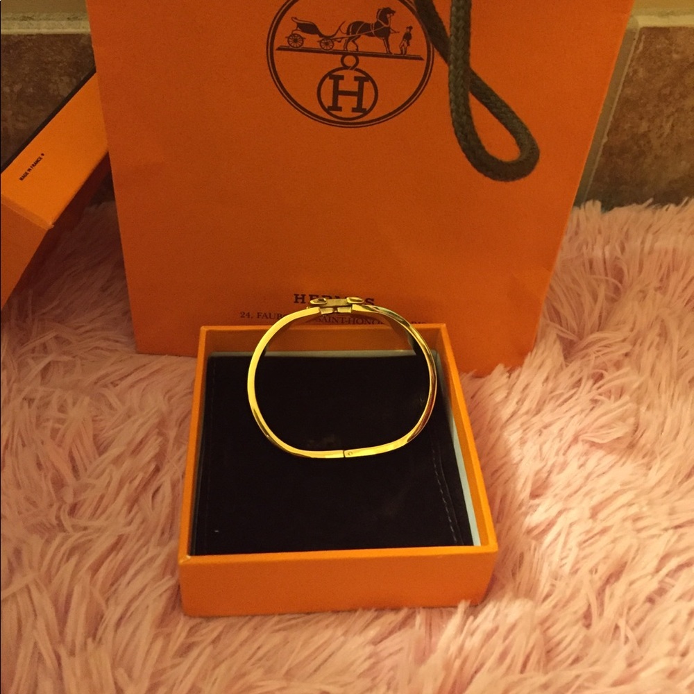 💯% Authentic Clic Clac Hermes Bracelet💥