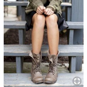 Steve Madden Troopa Boots