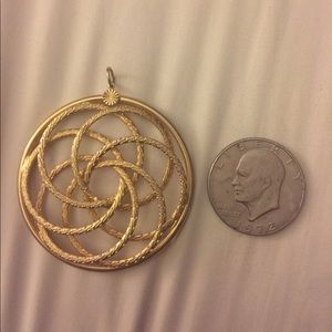 💜Large Vintage Gold colored metal Pendant.