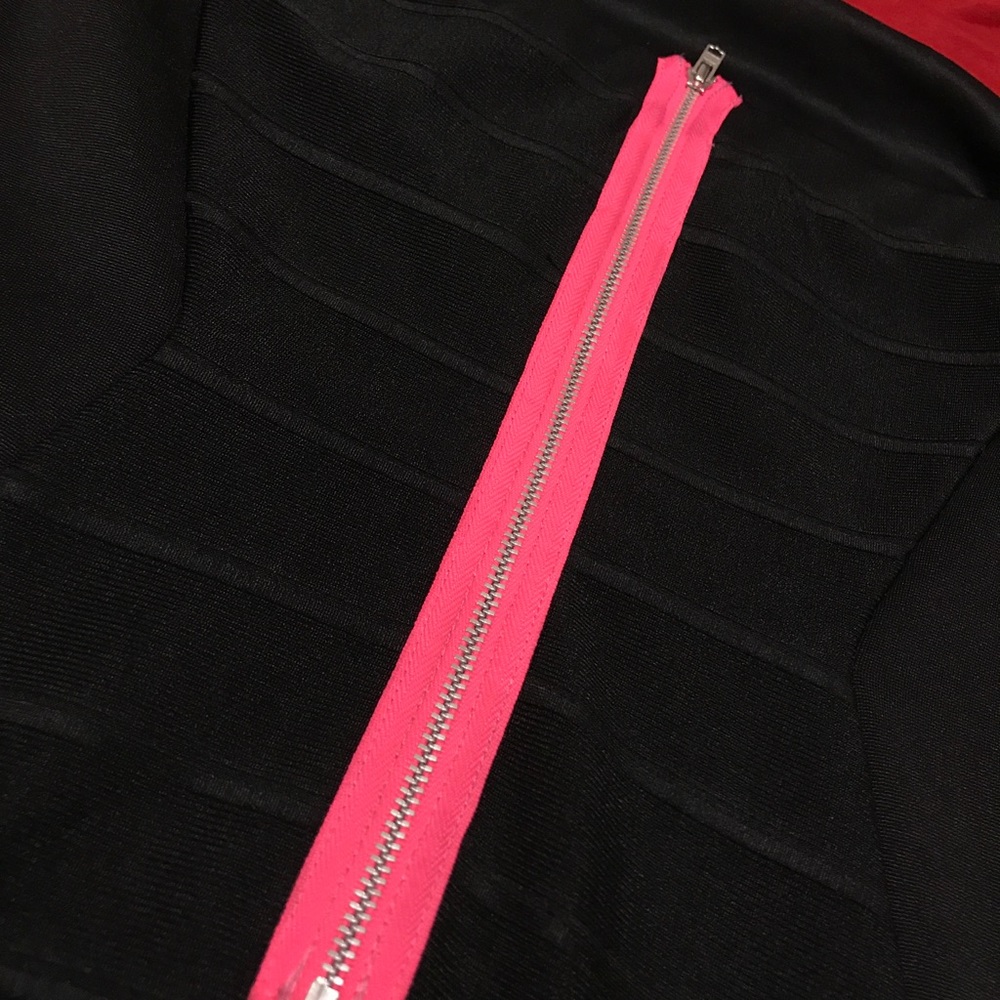 BLACK STRAPLESS BANDAGE DRESS - Picture 3 of 3