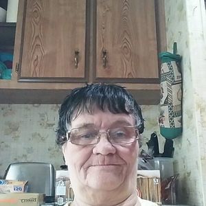 Meet your Posher, Lynn