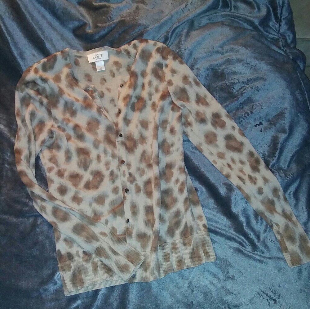 💞2/15$ Loft Cheetah Print Cardigan