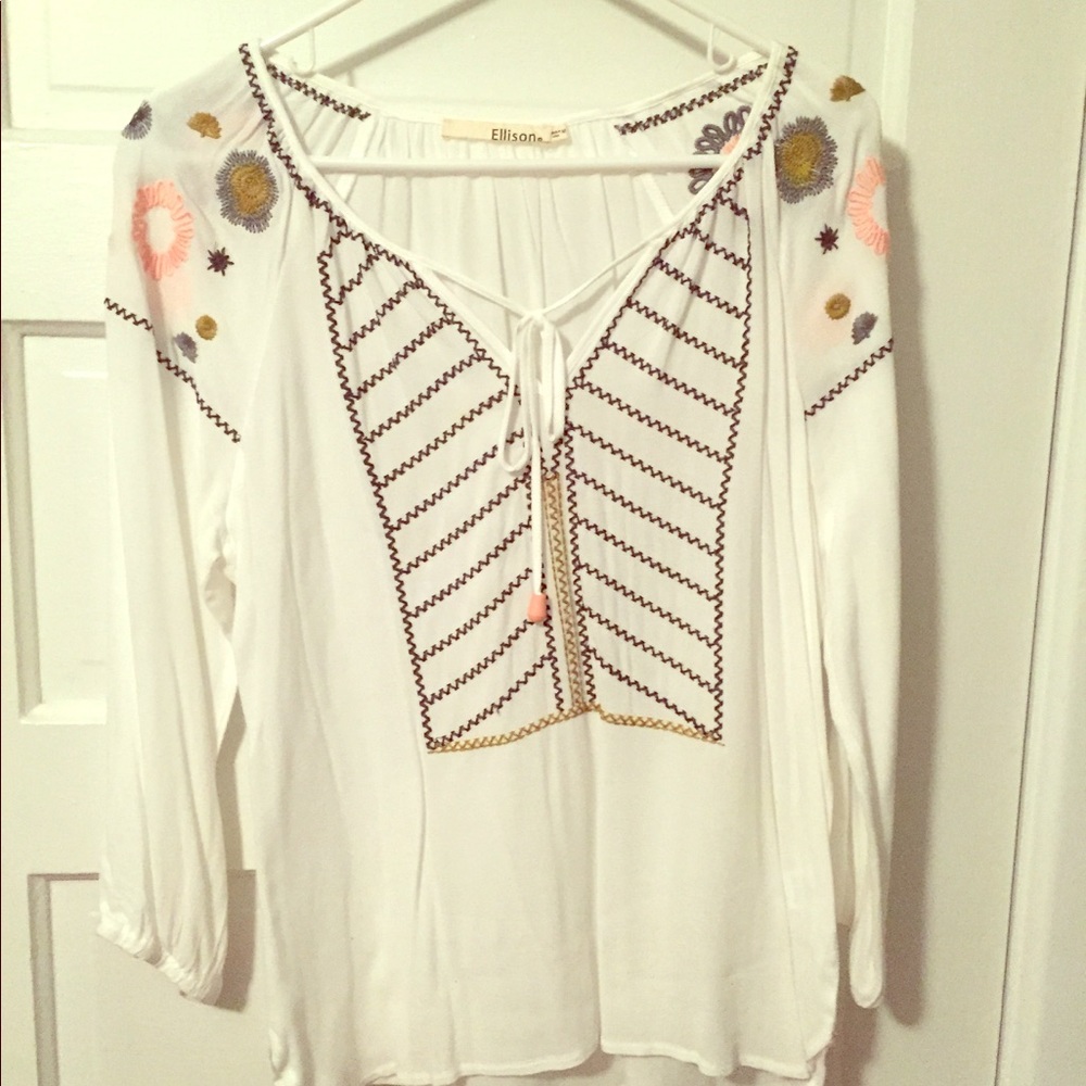 Floral embroidered Foley top