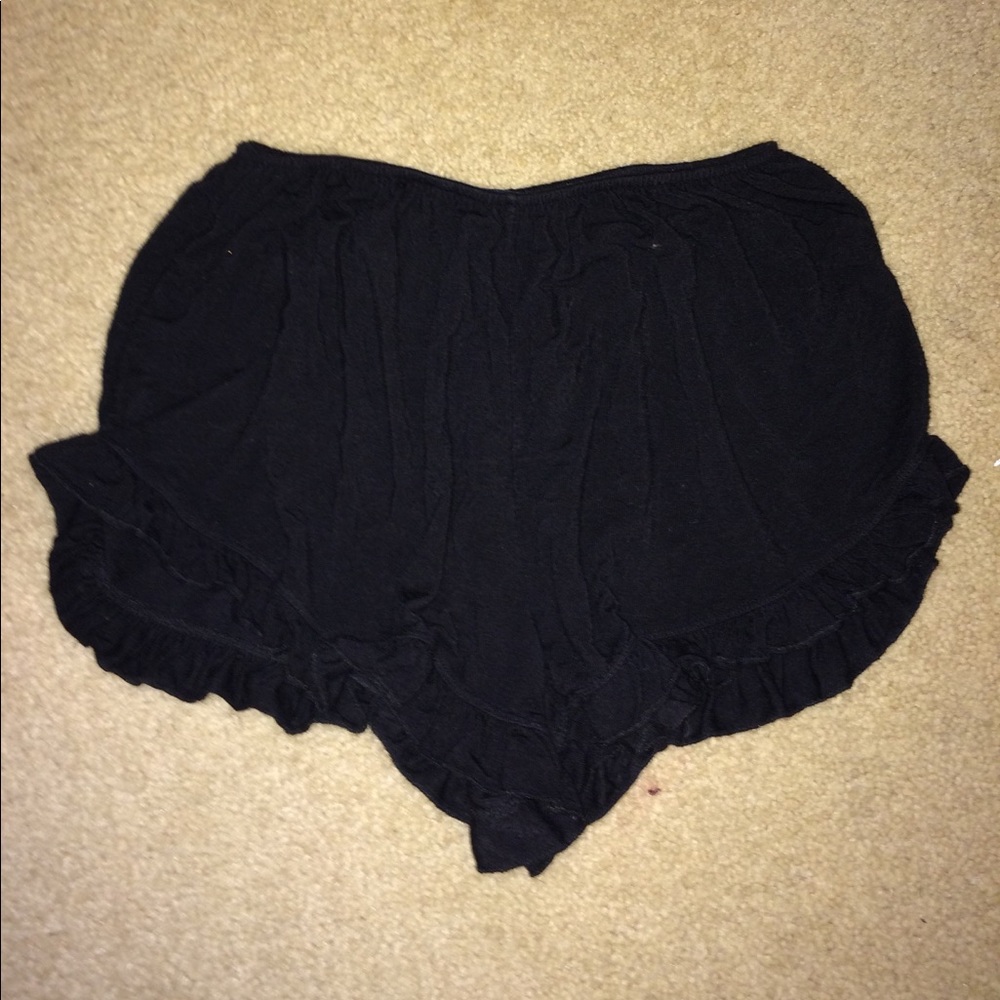 Vodi Shorts (black) Brandy Melville