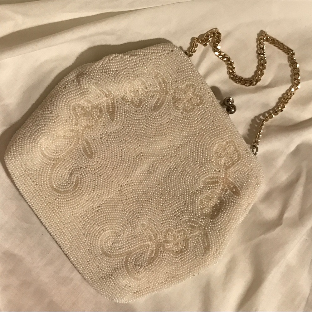 Vintage White Beaded Purse With Gold Hardware
