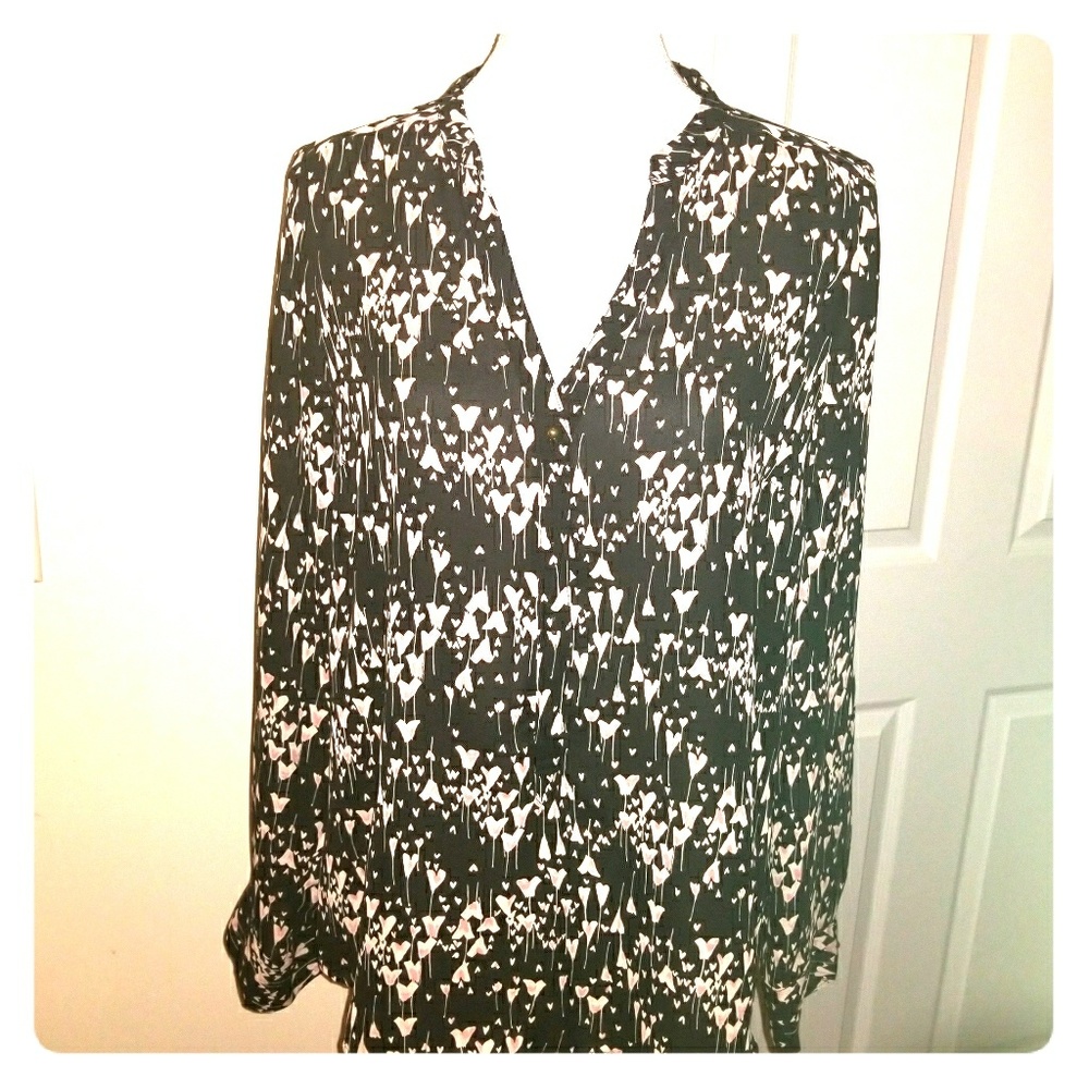 Lauren Conrad Black Pink Silky Hearts Long Sleeve