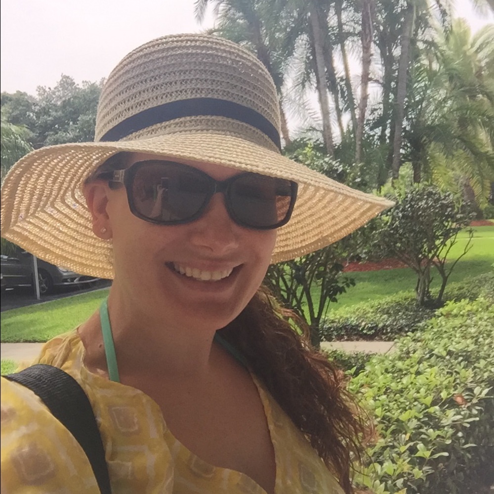 Meet your Posher, Andrea