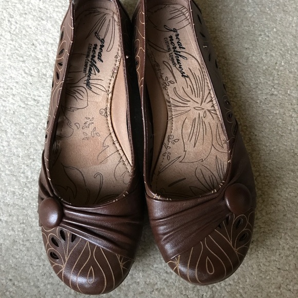 NWT! Great Northwest leather brown flats. - Picture 2 of 5