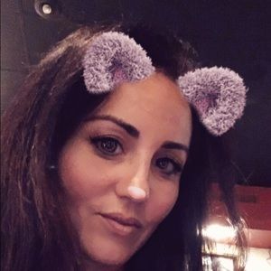 Meet your Posher, Thaisme