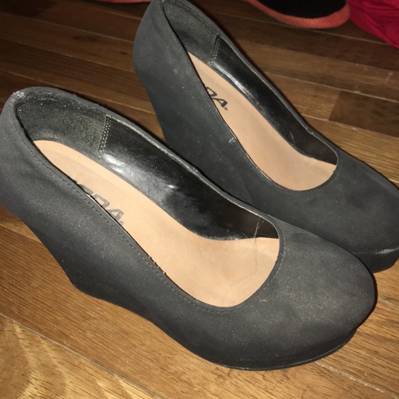 Black wedges - Picture 2 of 3