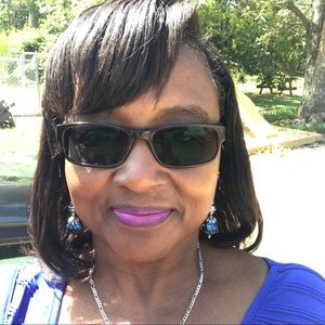 Meet your Posher, Debra