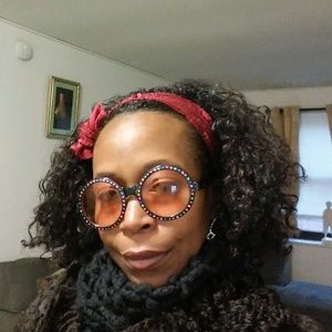 Meet your Posher, Serena