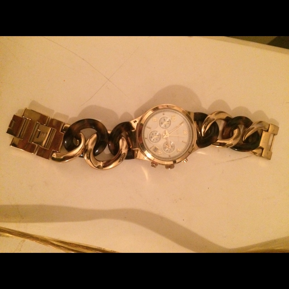 Michael Korea Gold and Tortoise Chain link watch