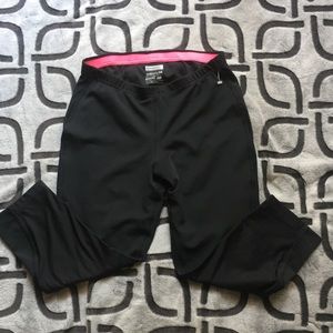 🎉price drop🎉New Balance Capri pant. Size M. NWOT