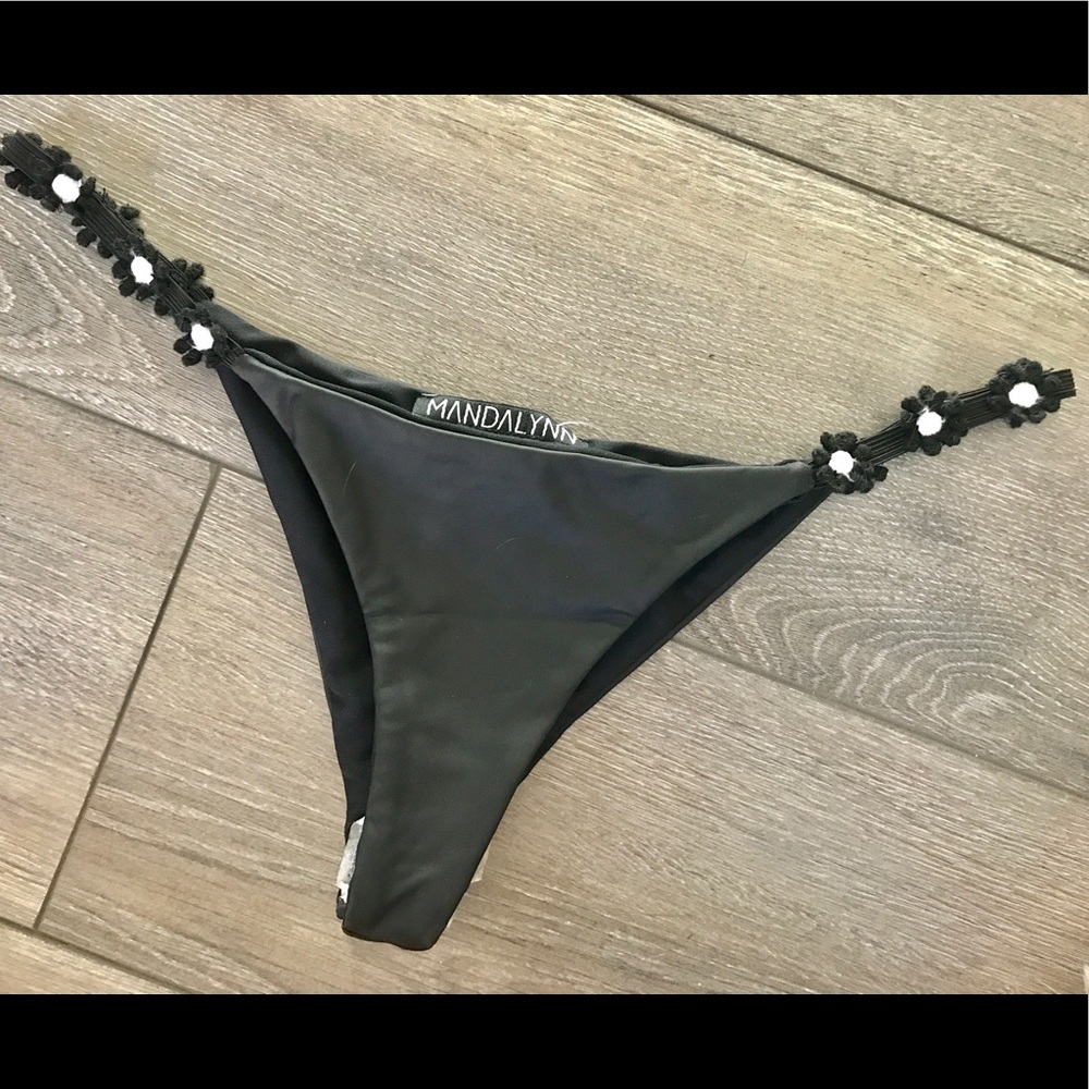 💫 Mandalynn ⚡️ New sexy cheeky bikini bottoms