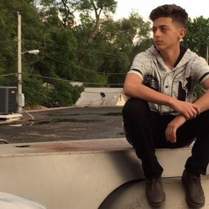 Meet your Posher, Eduardo