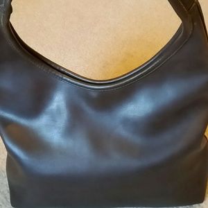 Mondan New York purse