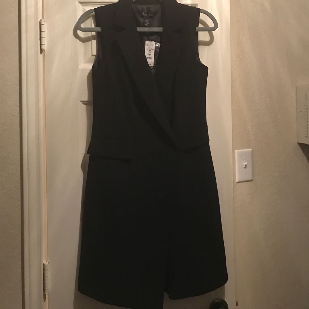 White House Black Market 🖤 Never worn.