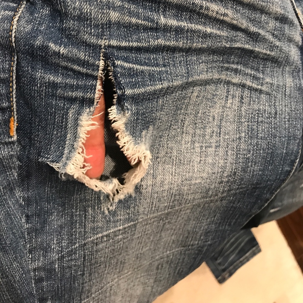 Distressed jeans - Picture 5 of 5
