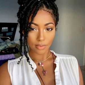 Meet your Posher, Keisha