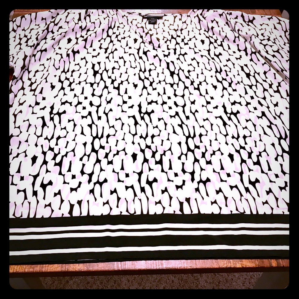 Short-sleeve black & white top