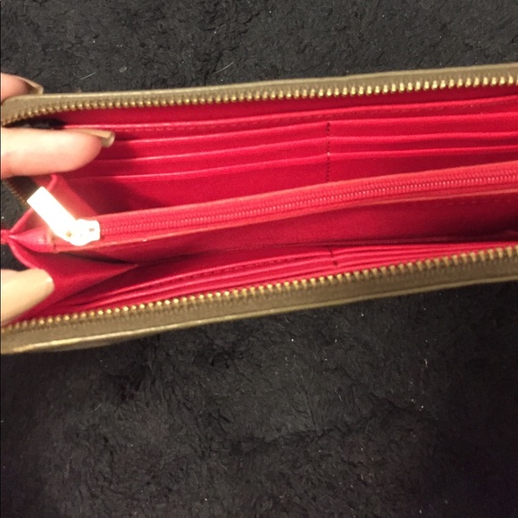 Wallet - Picture 2 of 3