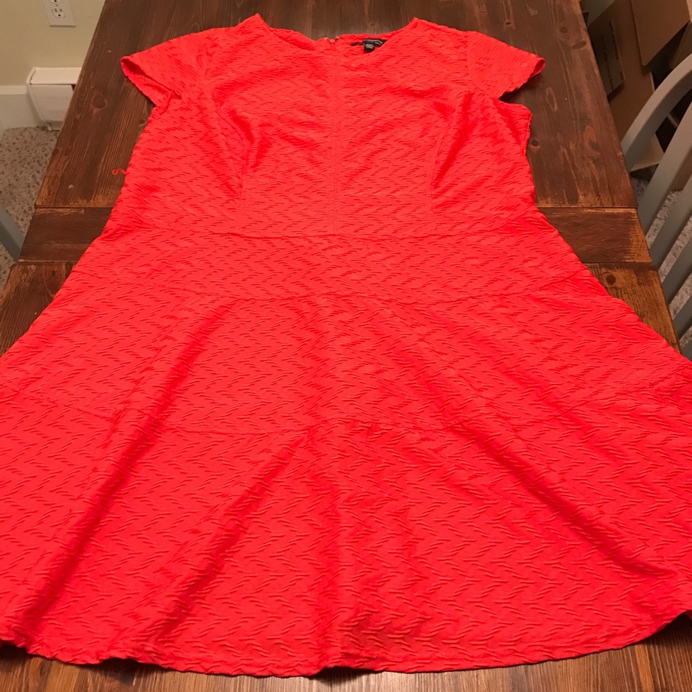 Cap sleeve swing dress