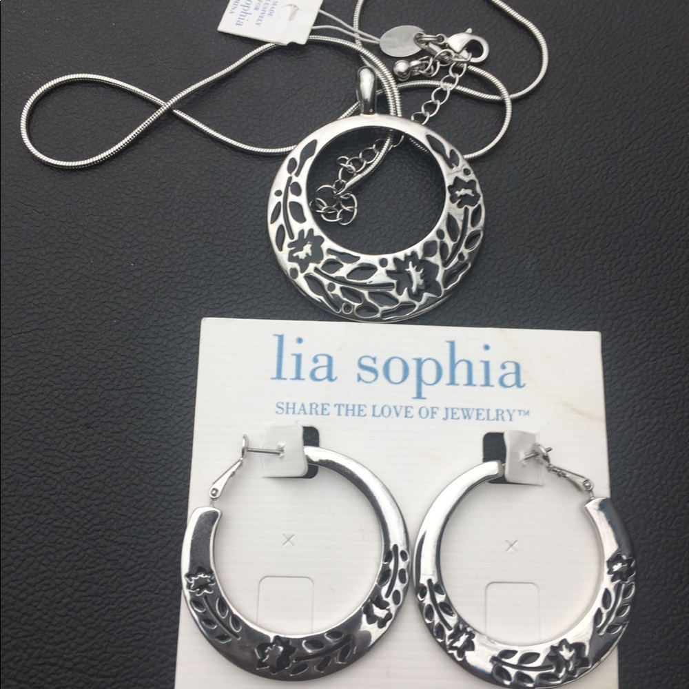 Lia Sophia Earring and Necklace set with tags
