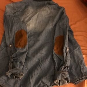 Chambray shirt with elbow patches