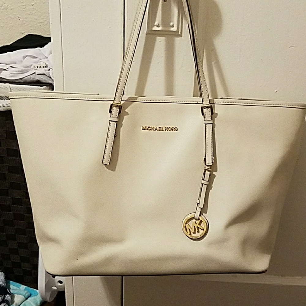 MK Large Jetset Tote in Vanilla