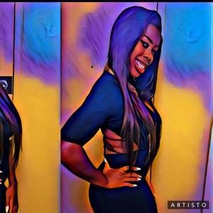 Meet your Posher, Brittney