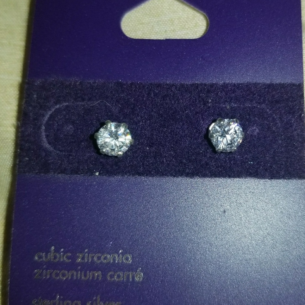 Small Diamonds