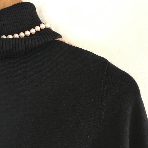 THE LIMITED Colorblock Turtleneck - Picture 4 of 8