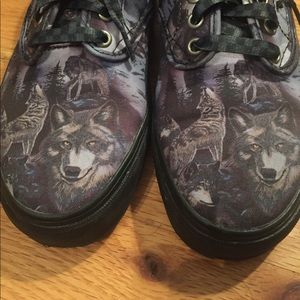 wolf vans