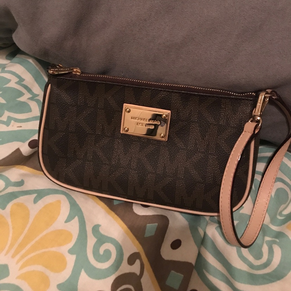 Michael Kors wristlet
