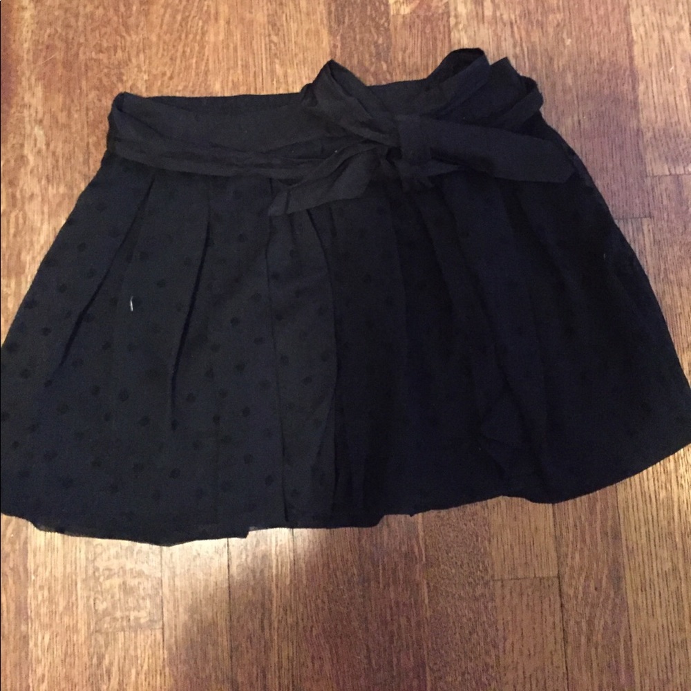 Pretty black skirt
