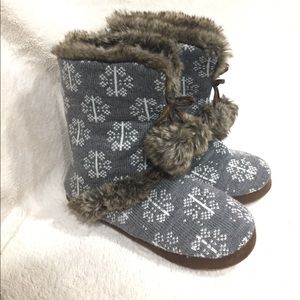 Cuddl Duds Faux Fur Pull on Slipper Boots