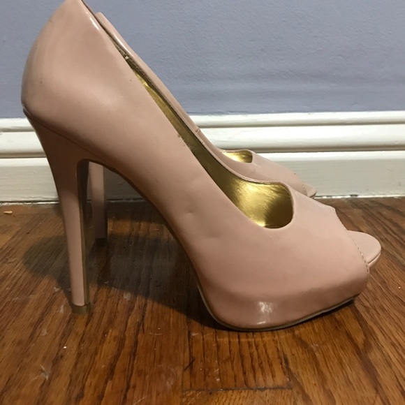 Pink heels - Picture 2 of 4