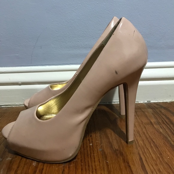 Pink heels - Picture 3 of 4