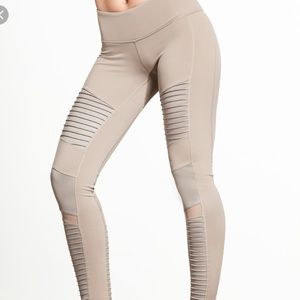 Alo Moto leggings