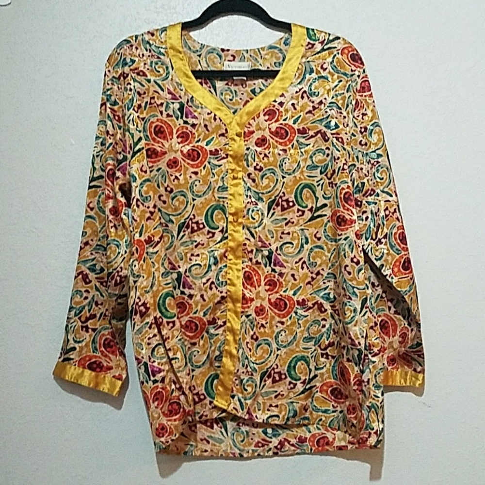 Victoria's Secret Gold Label sleep shirt