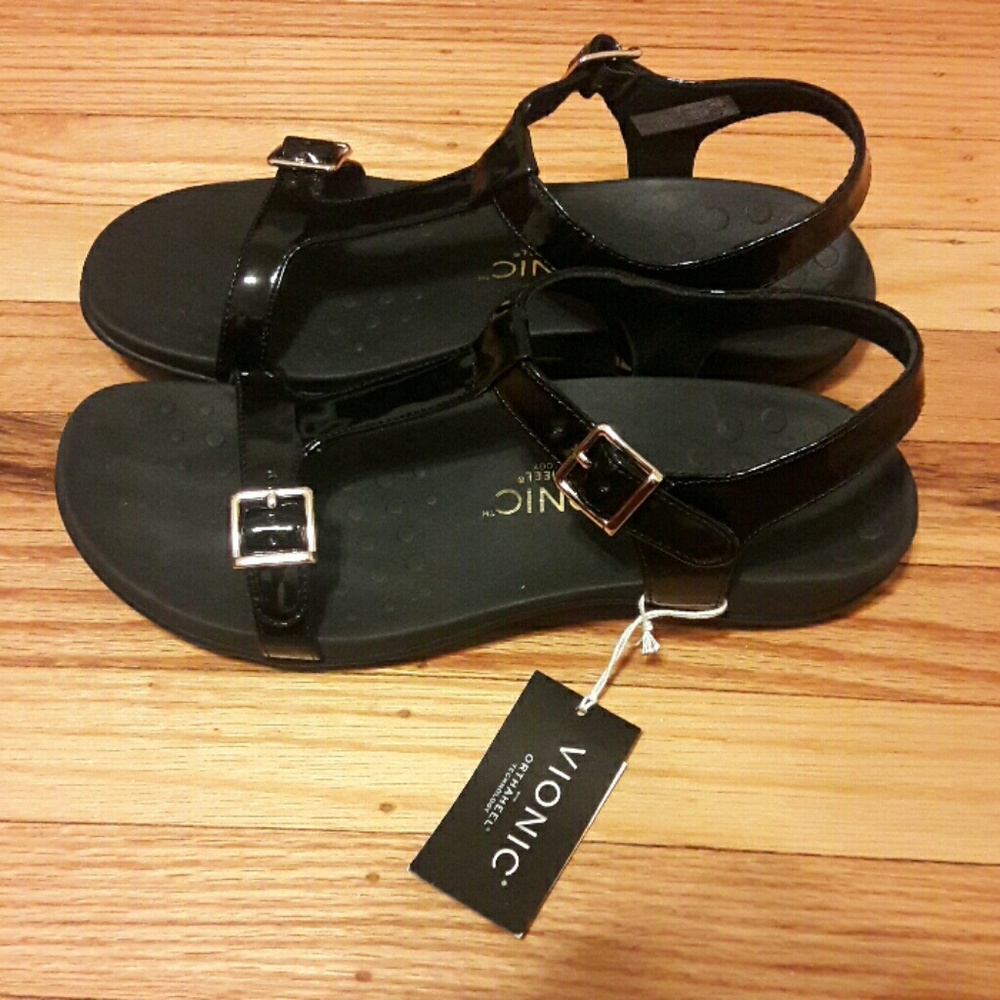 Vionic "Adriane" sandals. Brand new!
