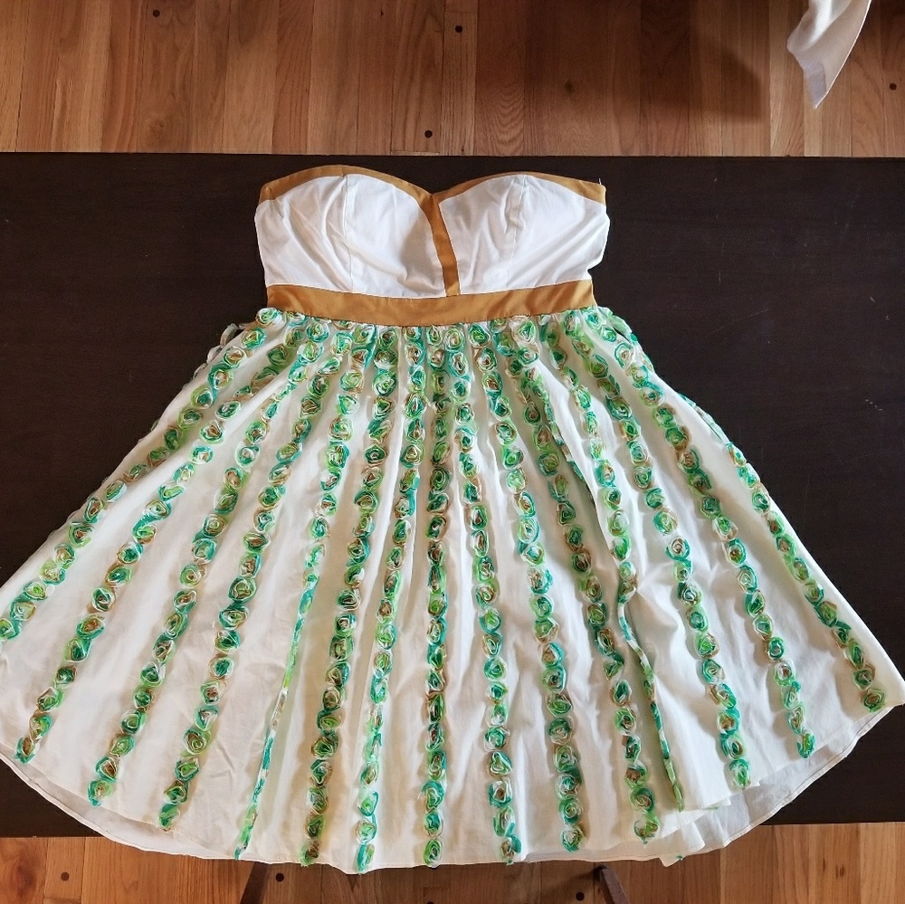 Strapless floral summer dress green, brown white