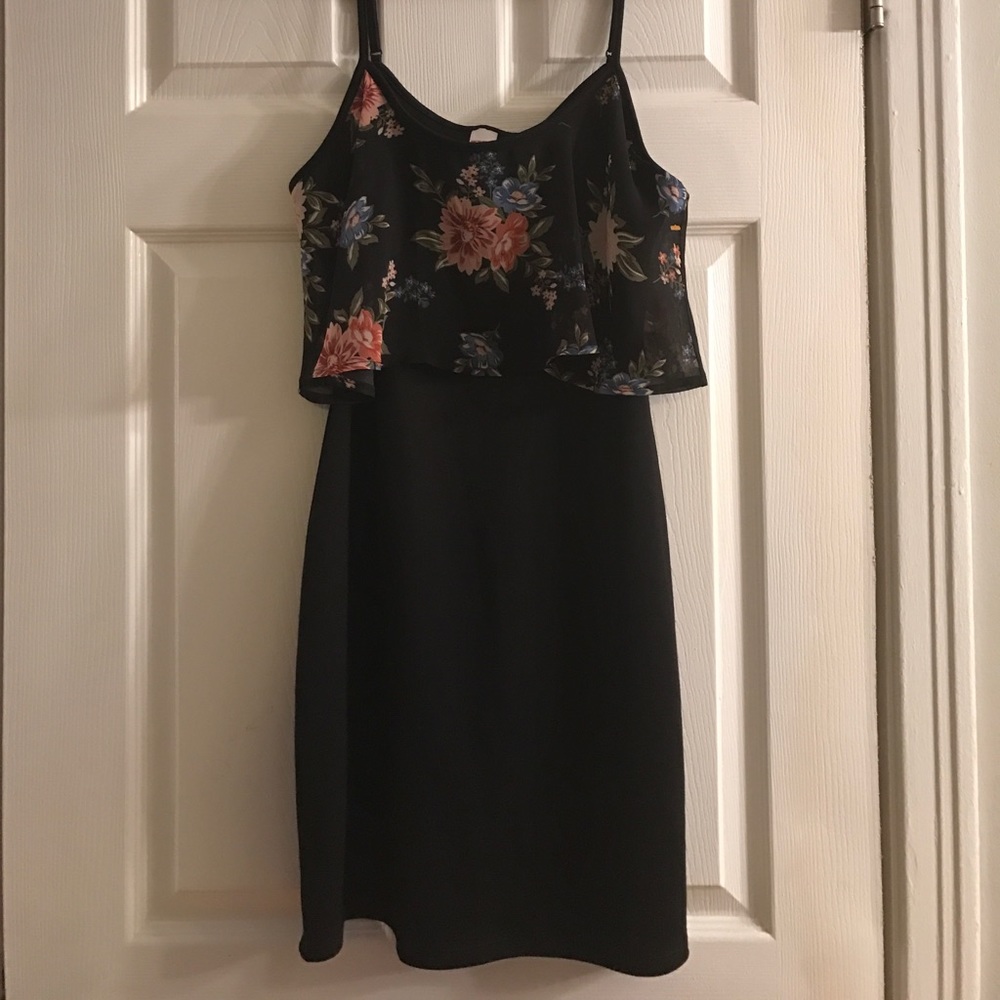 Sleeveless dress beautiful chiffon floral layer