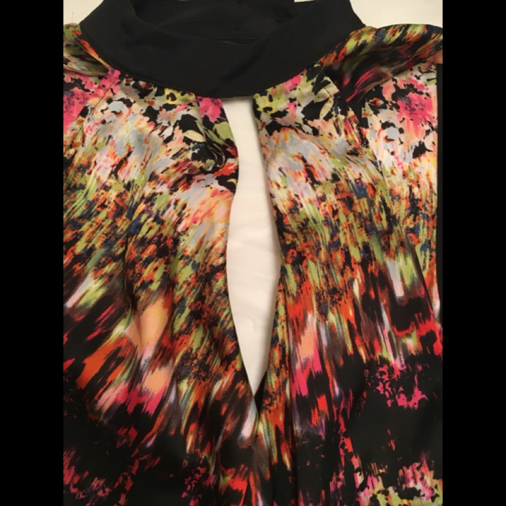 Multi-color blouse Price Firm - Picture 3 of 7