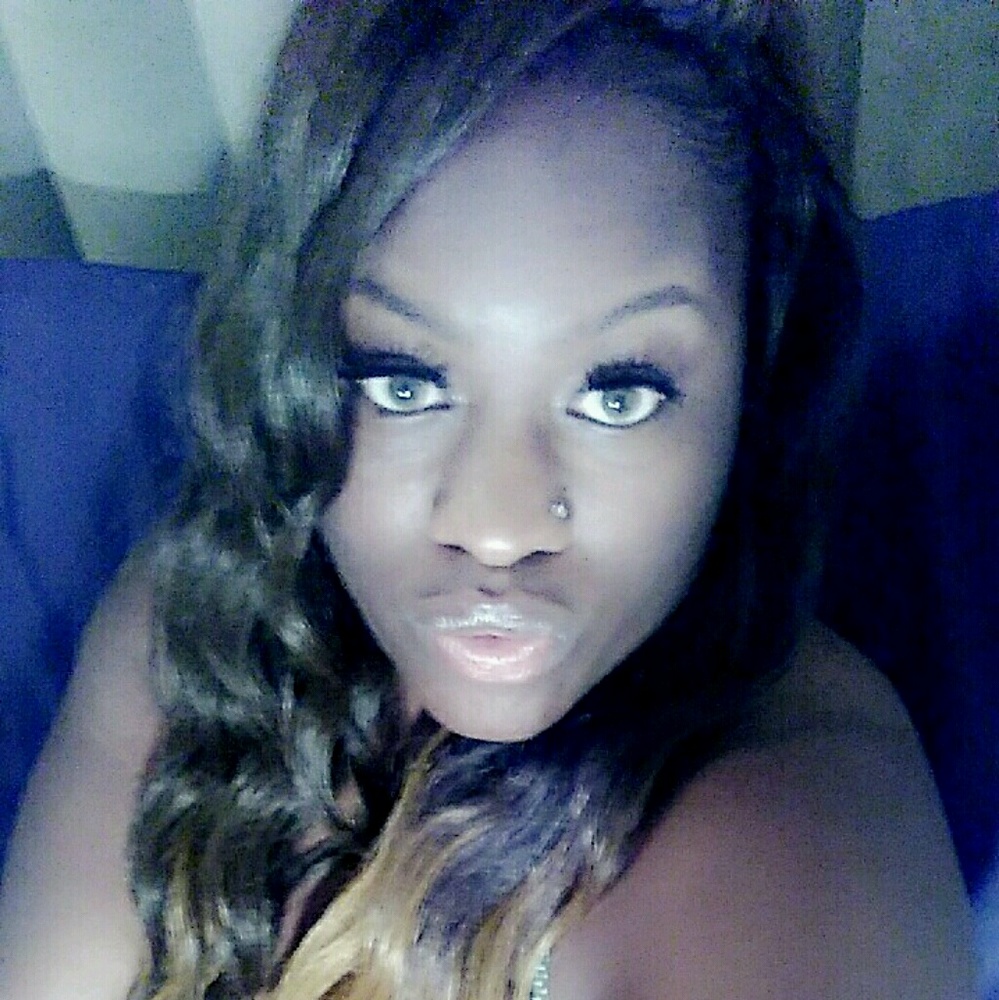 Meet your Posher, Raynika